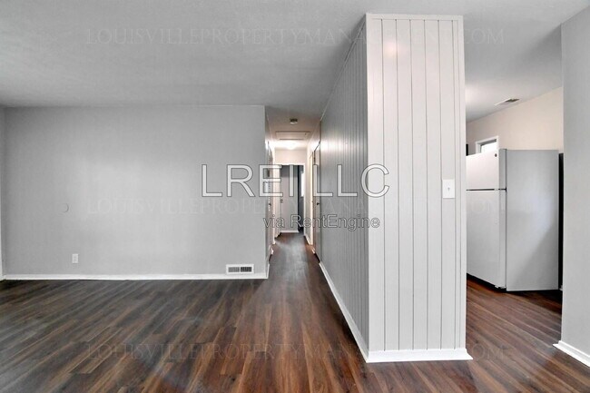 Foto del edificio - 9909 Plaudit Way