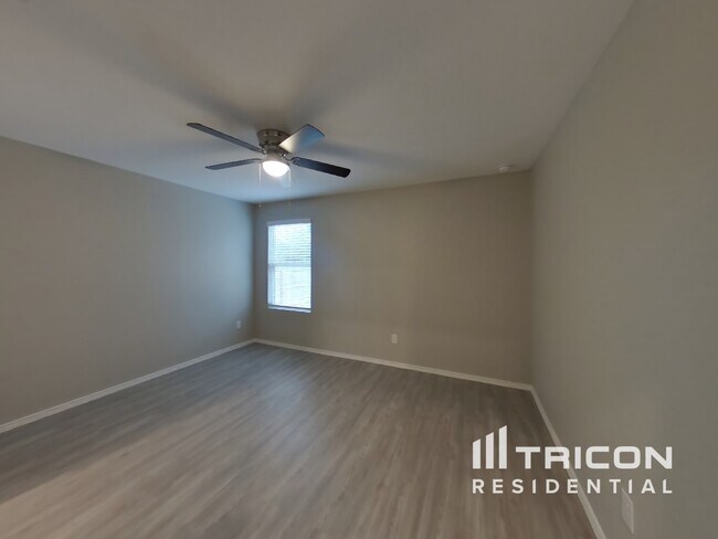 Foto del edificio - 9603 Littleton Grist