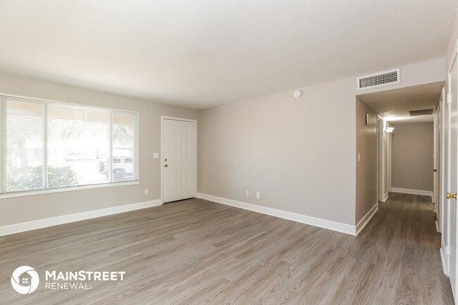 Building Photo - 10829 N 88th Ave