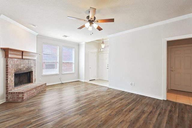 Foto del edificio - 3016 Spring Valley Dr