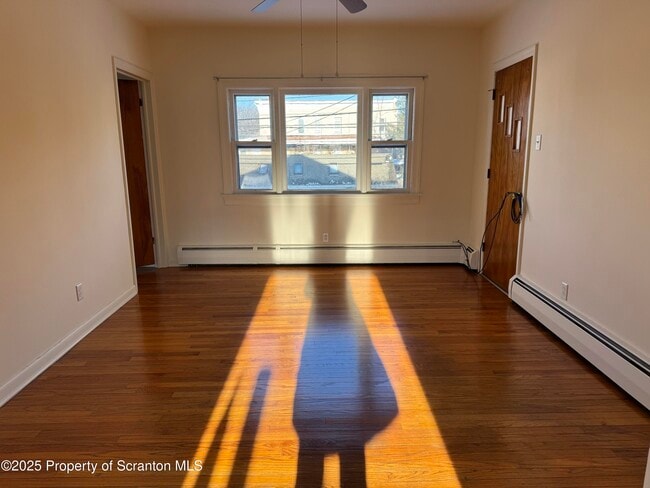 Foto del edificio - 901 S Webster Ave