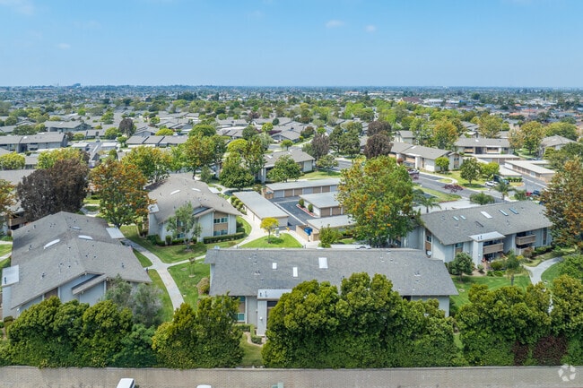 Aerial Photo - Huntington Landmark