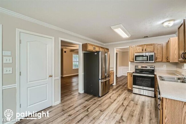 Building Photo - 4 br, 2 bath House - 3868 White Pine Rd UNIT