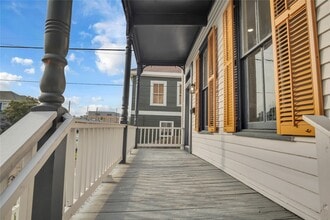 Building Photo - 614 11th St