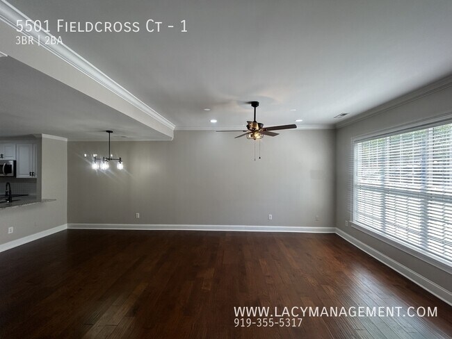 Foto del edificio - 5501 Fieldcross Ct