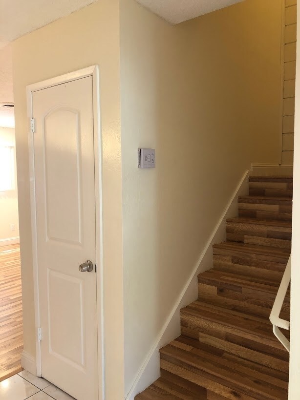 Hardwood Floor - 105 Oak Rim Way