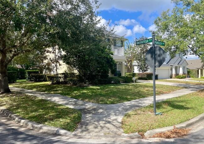 Foto del edificio - Beautiful 4/3 House in Victoria Park, Deland!