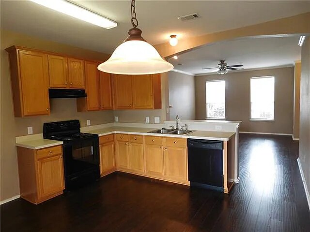 Building Photo - 333 Turquoise Dr