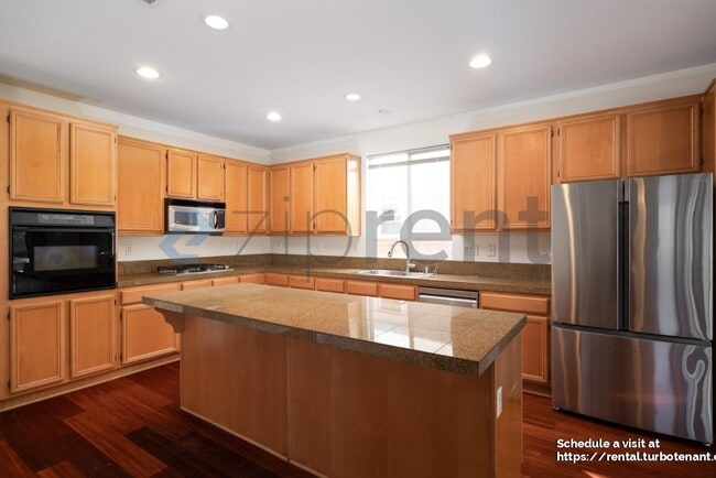 Building Photo - 740 Kirkwall Dr