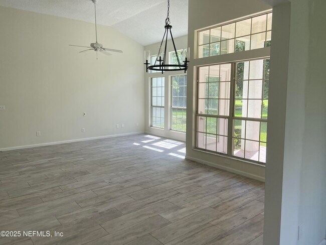 Building Photo - 3713 Constancia Dr