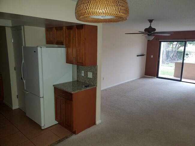 Photo - 5333 Vineland Rd Townhome