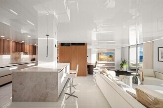 Building Photo - 5555 Collins Ave