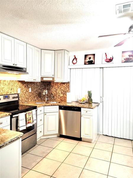 Foto del edificio - 5608 NW 48th Way