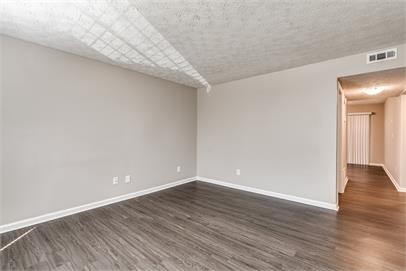 Foto del edificio - 604 Little Bear Dr