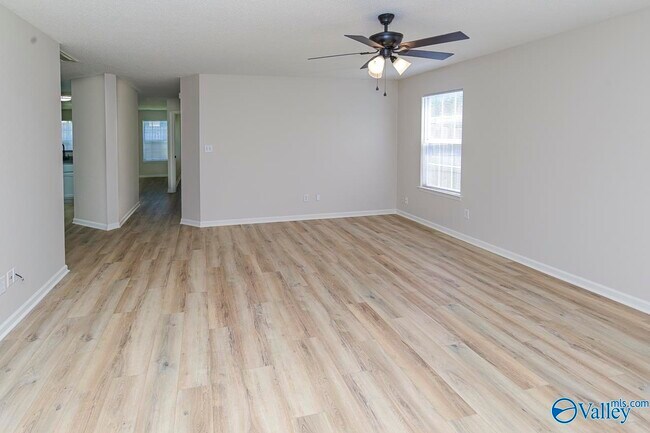Building Photo - 110 Lonesome Ct