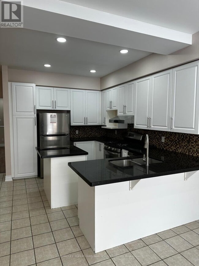 Building Photo - 36 Lady Fern Dr