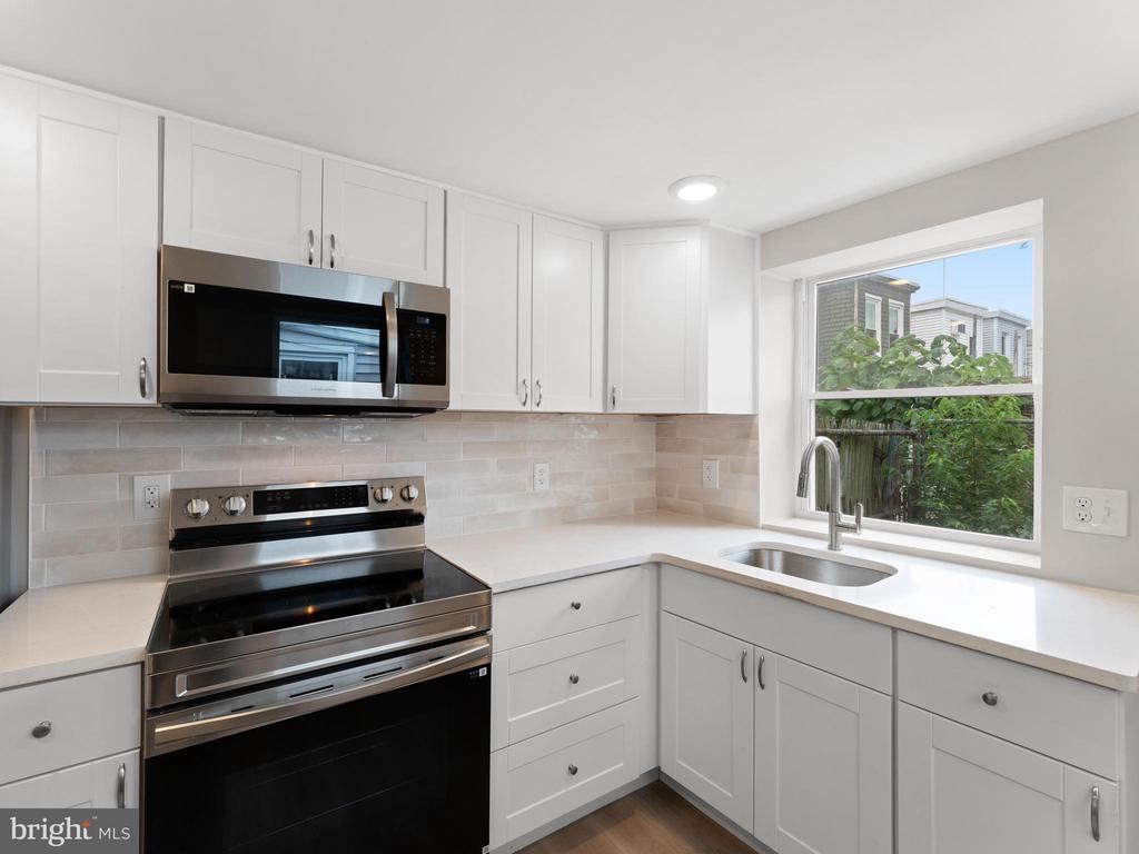 Foto principal - 3010 Emerald St