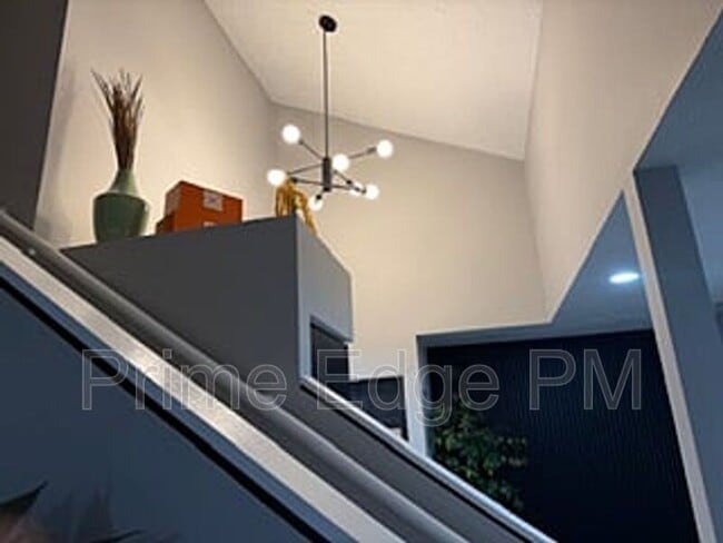 Building Photo - 1801 Ridgehaven Ct