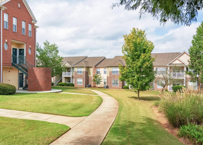 Building Photo - Village at Almand Creek