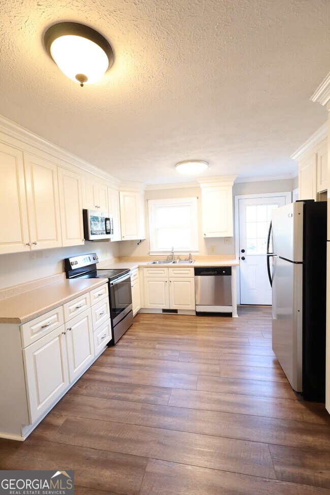 Foto del edificio - 1985 Briarcliff Rd