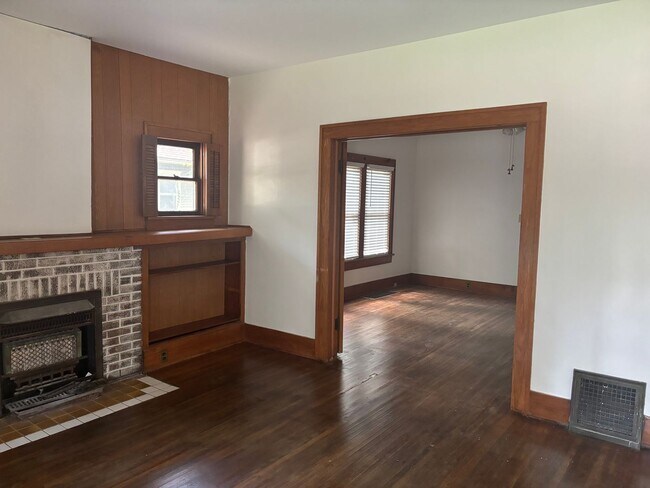 Building Photo - Beautiful Spacious Family 3 Bed Home