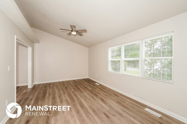 Foto del edificio - 4852 Shady View Dr