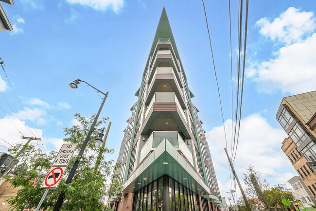 Foto del edificio - 332 Newark Ave