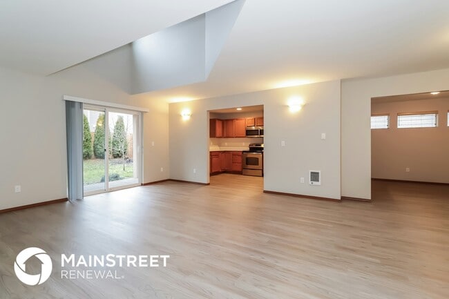 Foto del edificio - 1424 202nd St Ct E