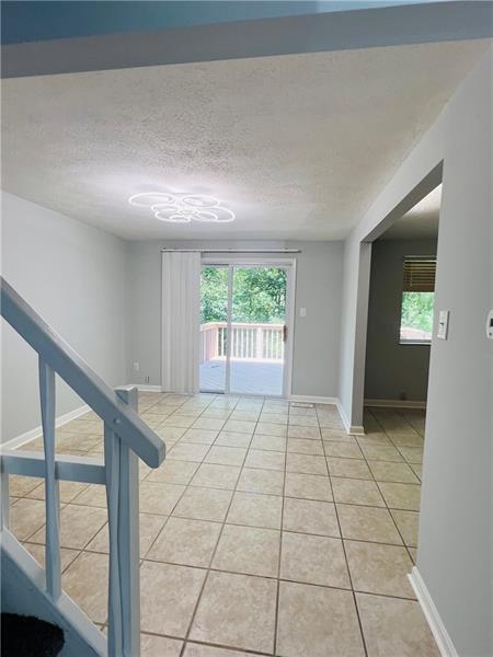 Foto del edificio - 3116 Laurel Ridge Cir