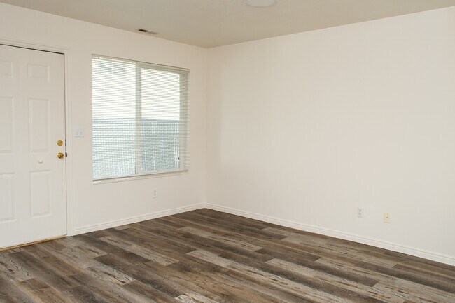 Foto del edificio - 1395 N 290 W