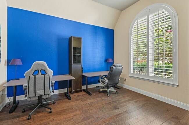 Foto del edificio - 1036 Edgefield Lane