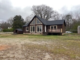 Building Photo - 300 Sunny Ln