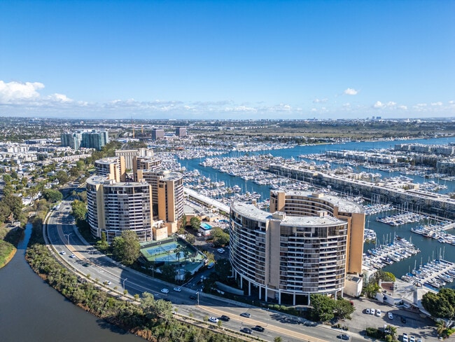 Club Marina City - 4316 Marina City Dr