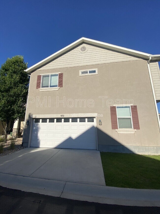 Foto del edificio - 972 Stonehaven Dr