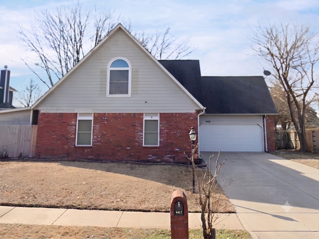 Building Photo - 4417 W Toledo St
