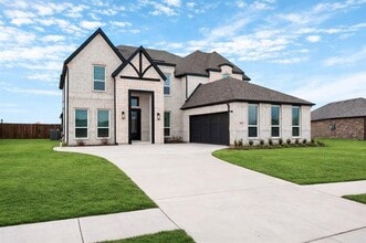 Building Photo - 1817 Hidden Crk Dr