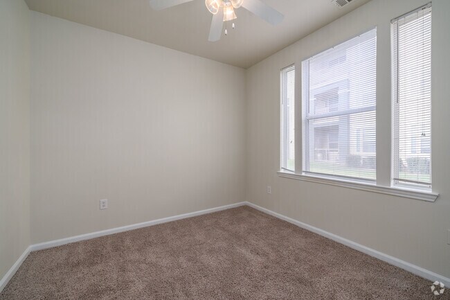 2BR, 2BA y 991SF - Segundo dormitorio - Costa Vizcaya