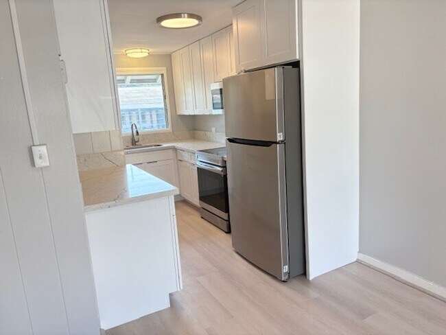 Foto del edificio - Two Bedroom Duplex