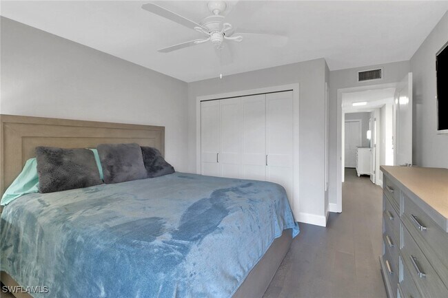 Foto del edificio - 4410 Taffrail Ln