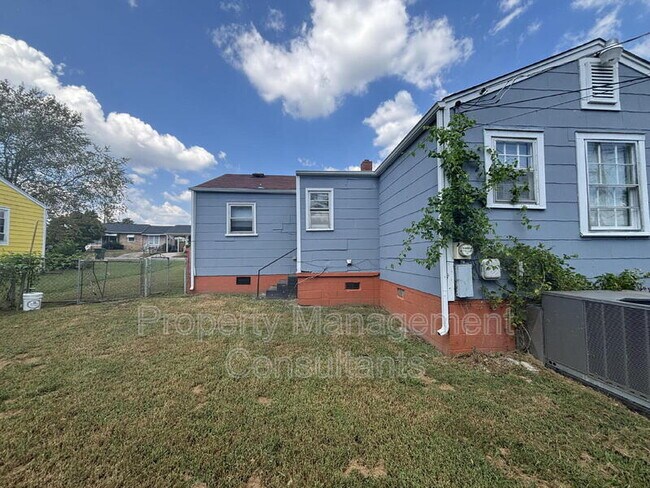 Building Photo - 2303 Hammonds Ave NW