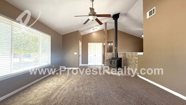 Foto del edificio - 7652 Sherborn Ave