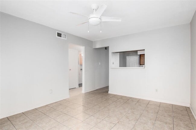 Building Photo - 9018 Grannis St