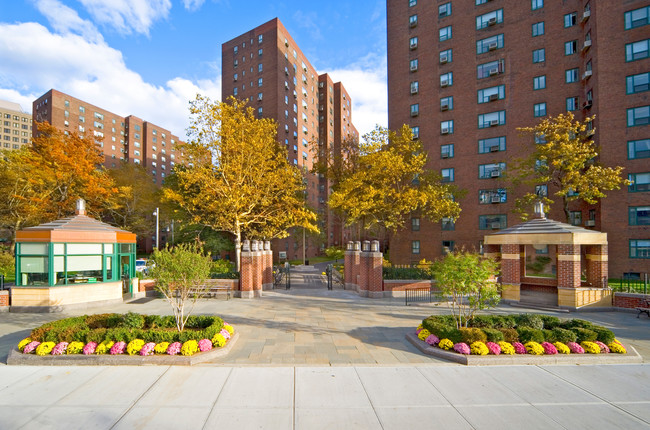 Peter Cooper Village Apartments - New York, NY | Apartments.com