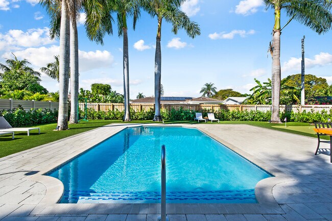 Foto del edificio - 4761 Bayview Dr