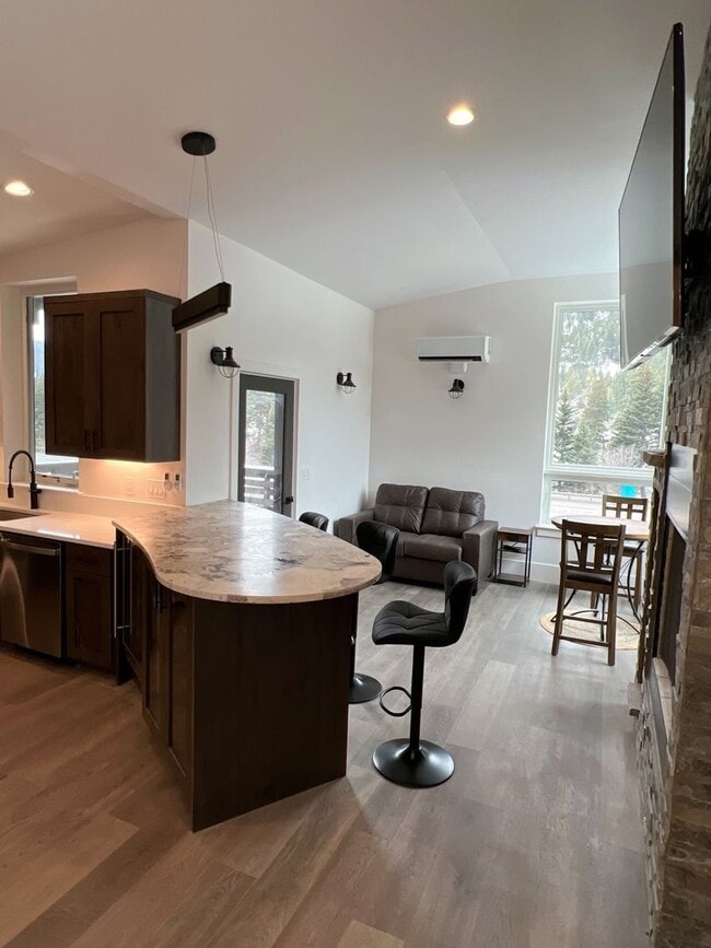 Building Photo - FULLY FURNISHED 2 BED, 1.5 BATH W/ GARAGE