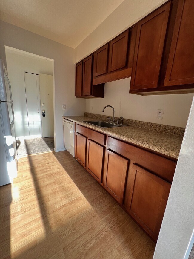 Foto del edificio - 912 Cherry Hill Dr