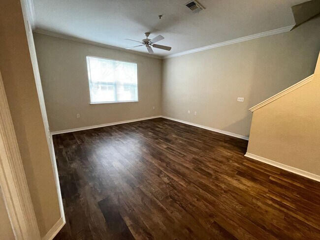 Foto del edificio - Beautiful 2br/2ba Visconti Townhome with G...