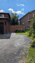 Building Photo - 583 Foxwood Trl