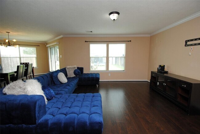 Foto del edificio - 18110 Rexine Ln