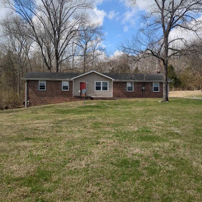 Building Photo - 8705 Saundersville Rd